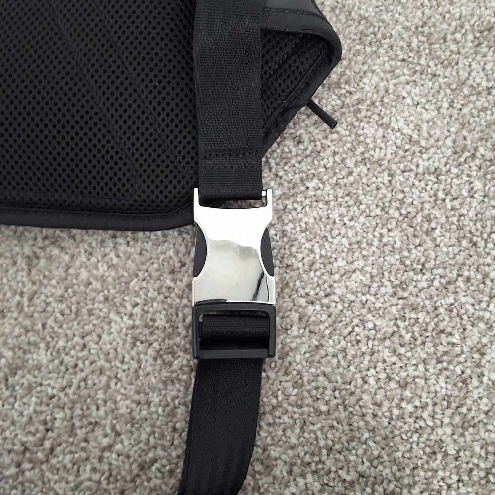 Athleta Excursion Black Convertible Fanny Pack - Picture 7 of 8